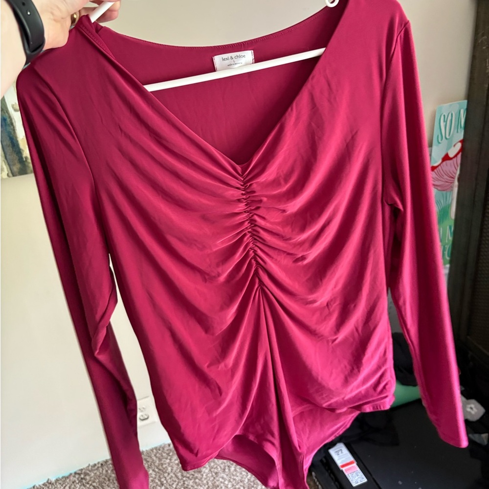 Women's Red Ruched Top